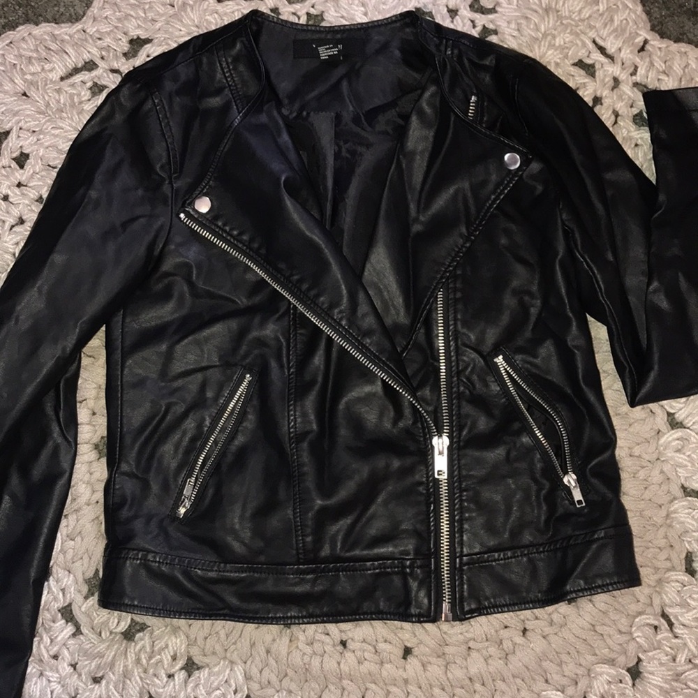 Black forever 21 black biker jacket!